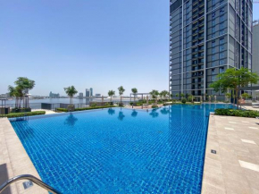 GLOBALSTAY Creek Edge Tower Elegant Apartments
